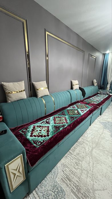 Диван 5 метр состояние хорошие.