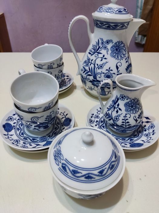 Фарфоровый кофейный сервиз