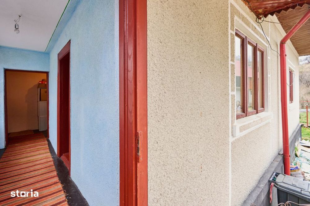 Casa  la munte cu teren generos in Com. Nucsoara, loc. Slatina jud. A