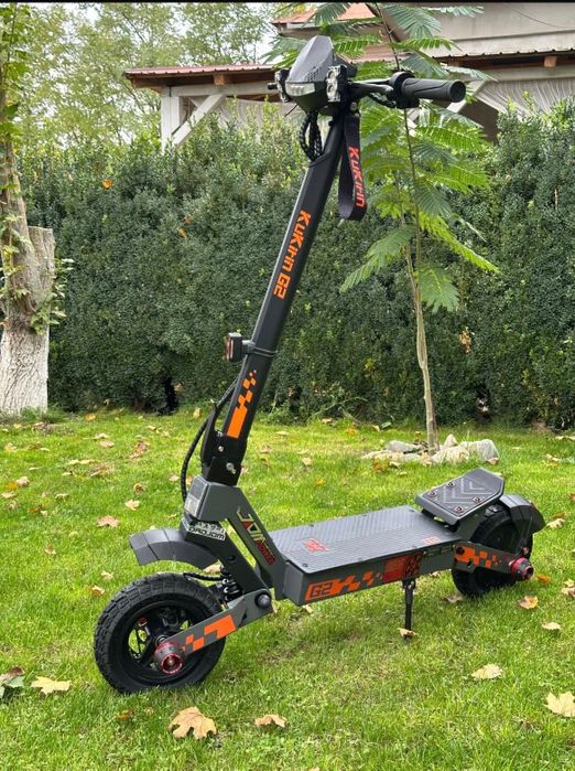 Trotineta noua! Ff buna ca nouaaa se prezinta foarte bine accept proba