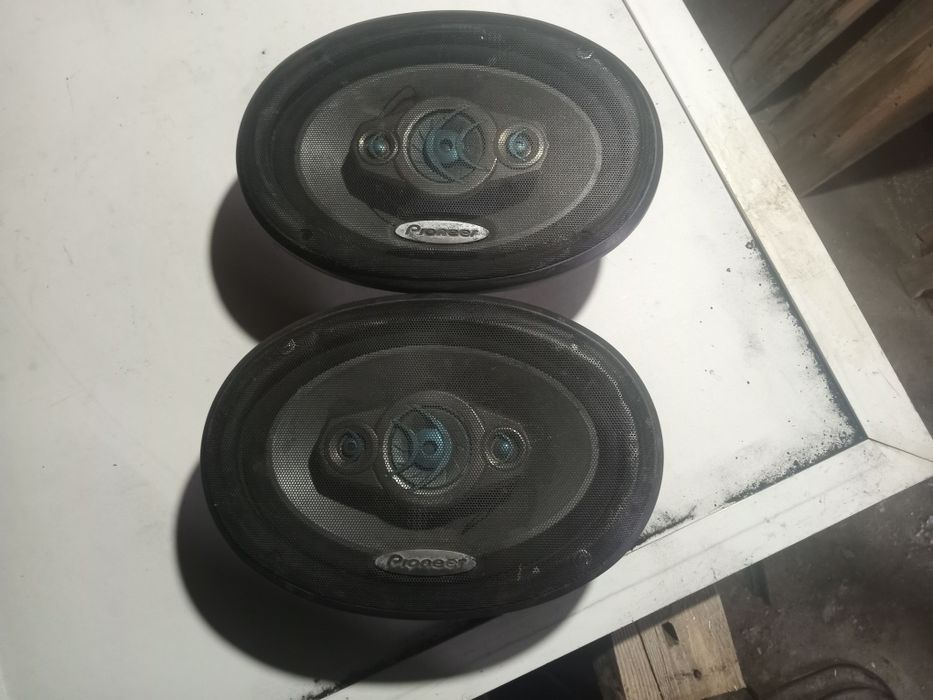 Продам два динамика