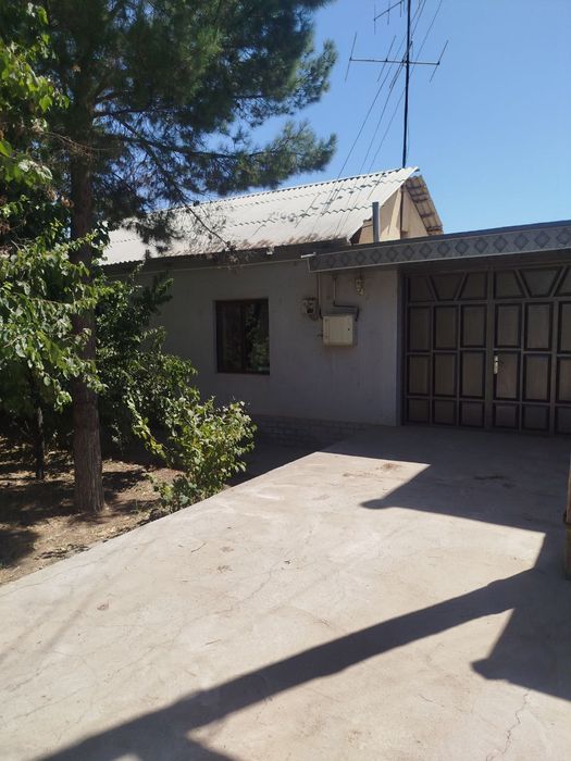 Hovli ijaraga beriladi