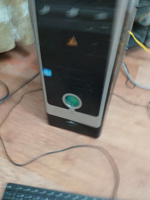 Продам офисный компьютер