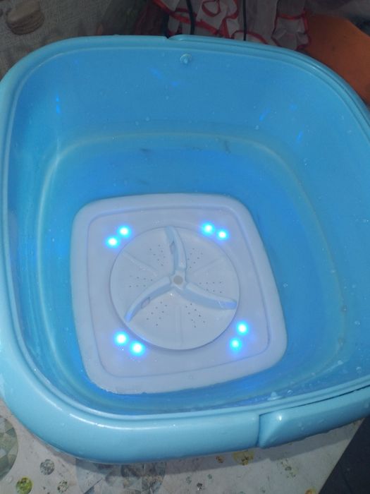 Продаю мини стиральную машину .