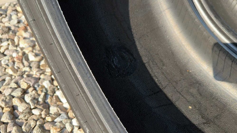Pirelli PZero 315/35/21 и 275/40/21 спорт пакет runflat