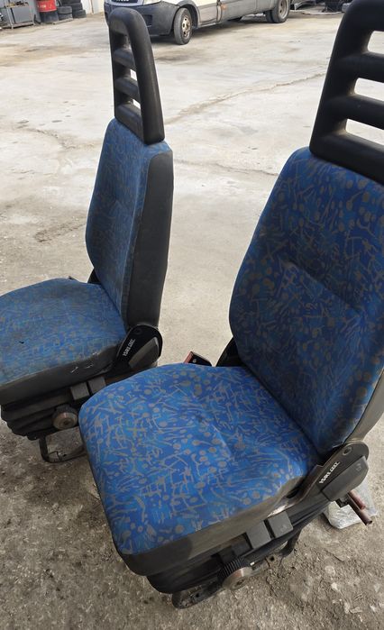 Седалки единични ,двойни, килограмни, кантарни