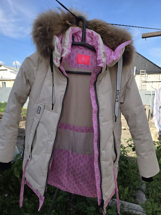 Продам пуховик на девочку