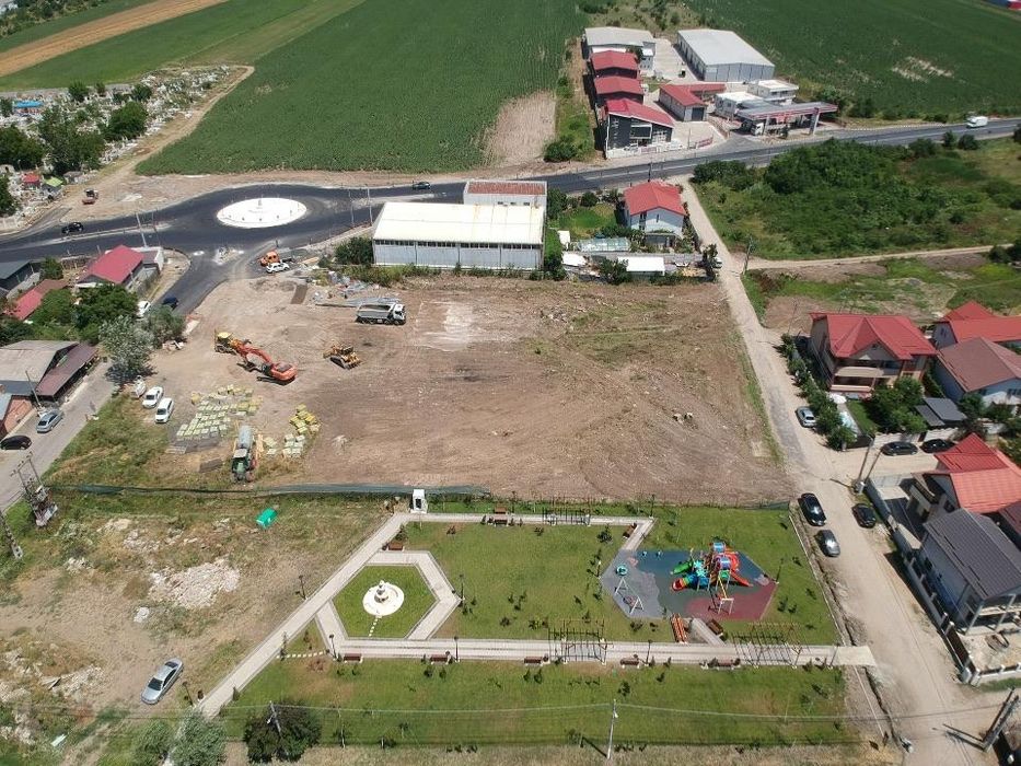 Teren 6.372 mp Afumati – colț giratoriu DN2, acces 3 strazi