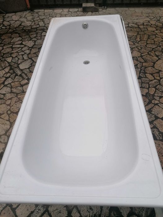 Vând cadă de baie din tabla