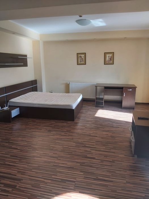 Garsoniera de inchiriat