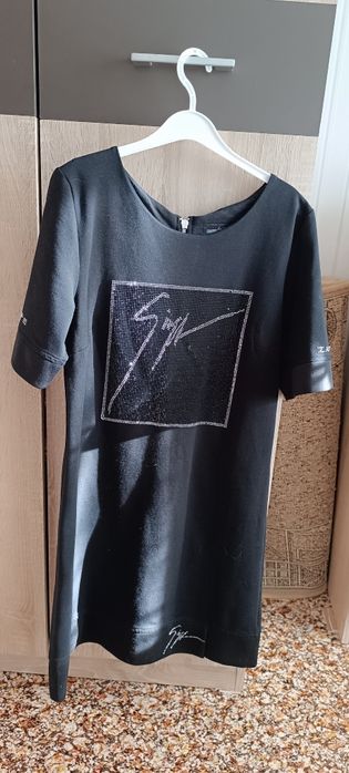 Платье чёрное продам