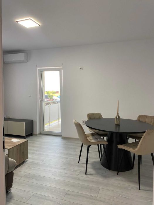 Inchiriez apartament cu 2 camere