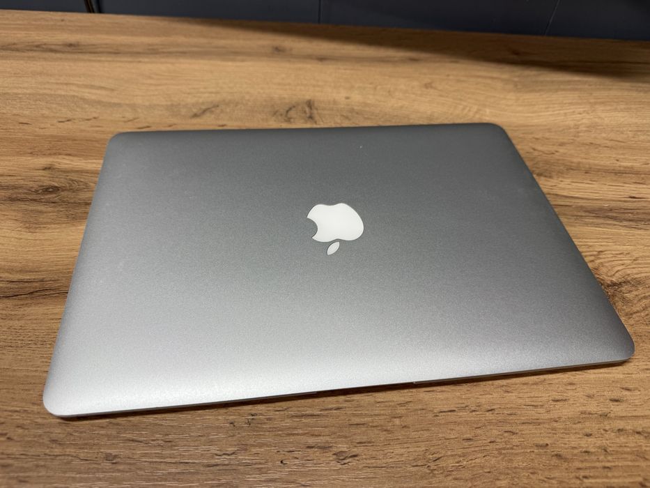 MacBook Air 2017 гтд core i5 , озу 8