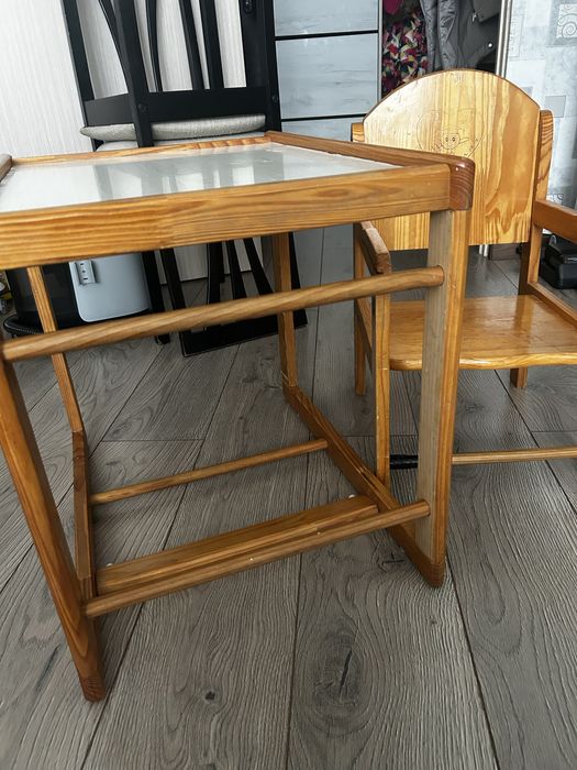 Срочно продам стульчик для кормления (трансформер)