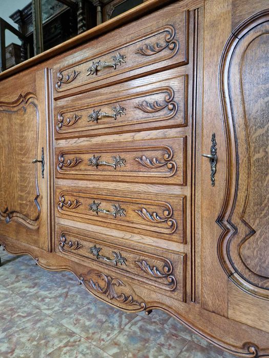 Невероятно резбован контрабюфет дресоар тъмен дъб в стил "ЛУИ XV"