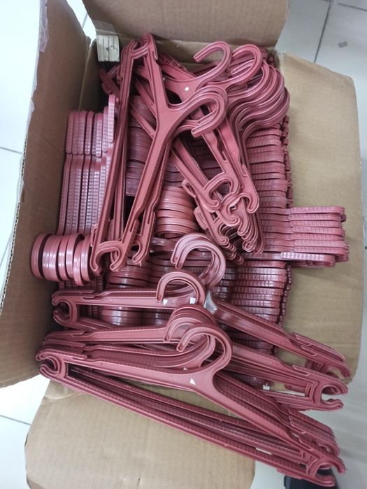 Продам плечики для одежды 100тг