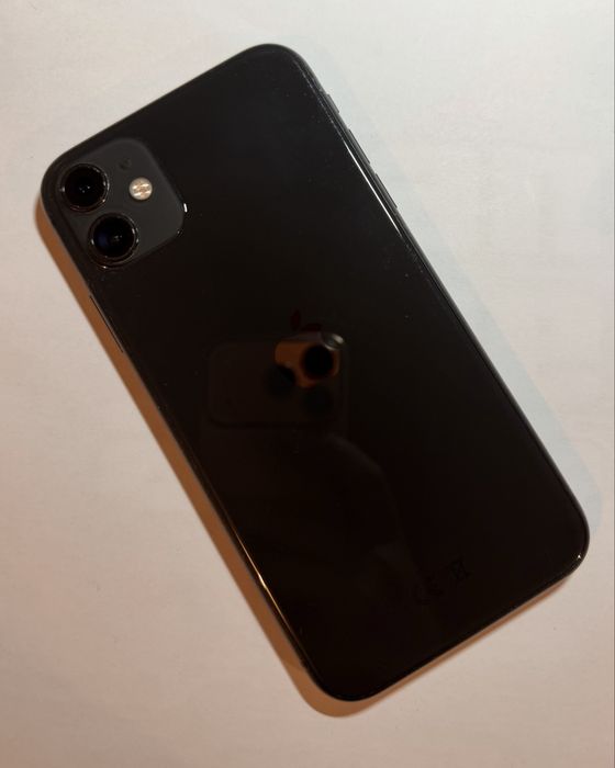 Оригинален IPhone 11 128GB с кутия 76% капацитет на батерията
