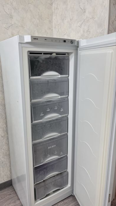 Продам морозильник ATLANT