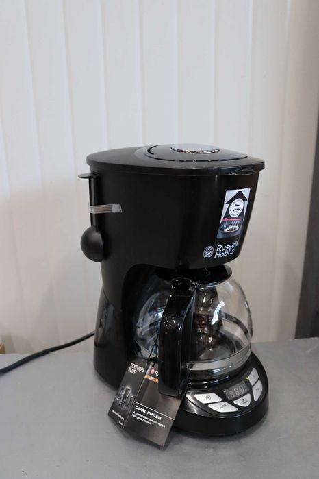 Кафе машина Russell Hobbs Textures plus с лек дефект