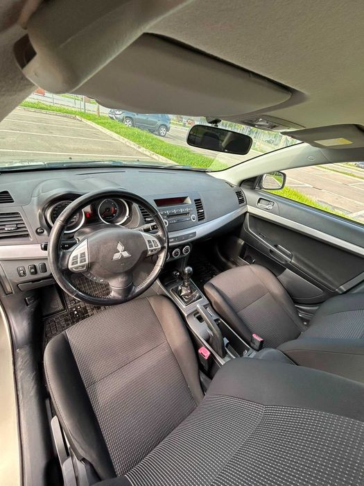 Mitsubishi Lancer