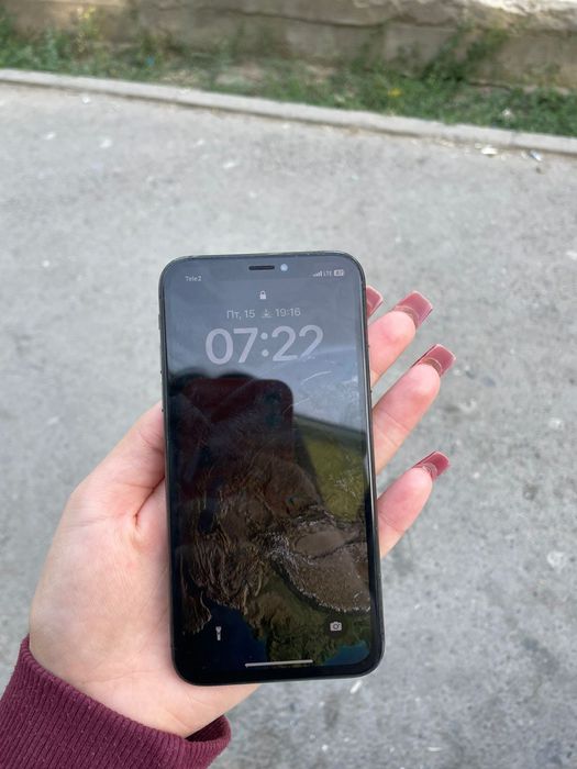 Айфон х                    О