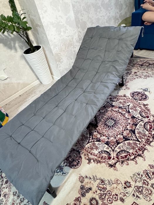 Продам складной диван с матрасом