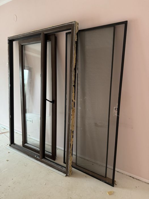 Termopane si parchet laminat second hand