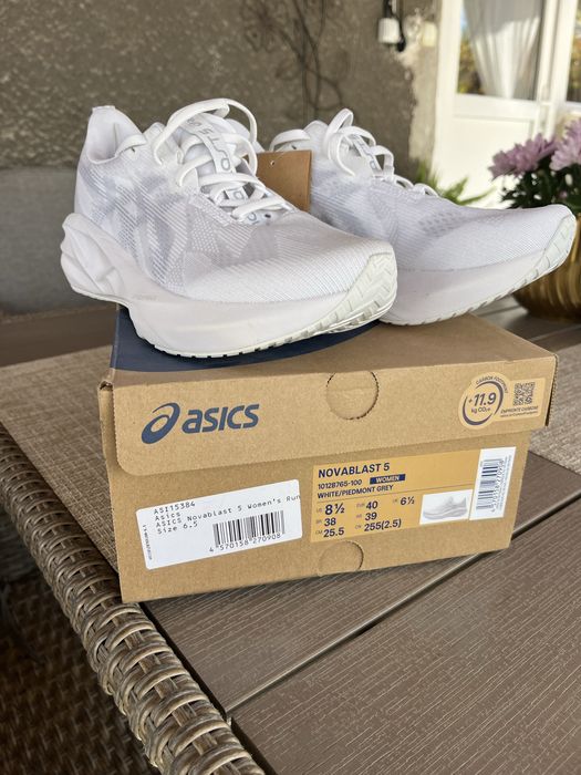 Нови дамски ASICS NOVABLAST 5 номер 40