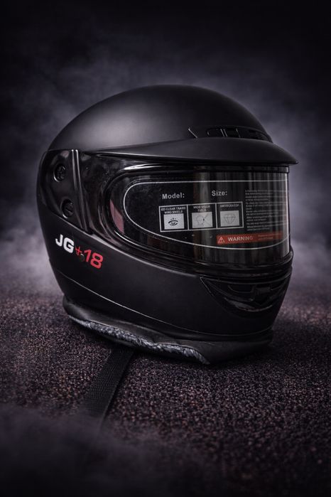 Продам новый черный мотошлем