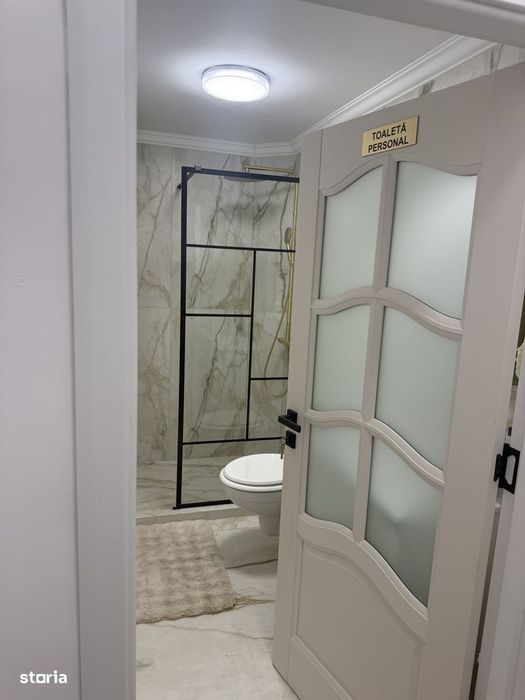 Dau în chirie spațiu ultracentral pt birou /cabinet medical