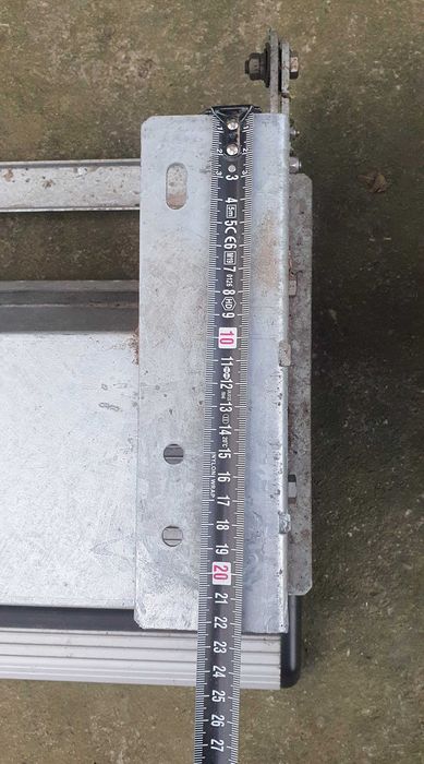 Scarite electrice de la LIPPERT , tip Thule,o singura treapta, defecte