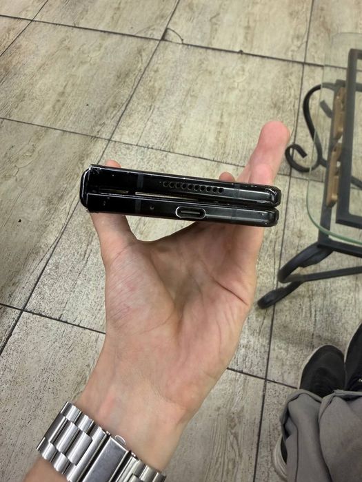 Samsung galaxy z fold 3