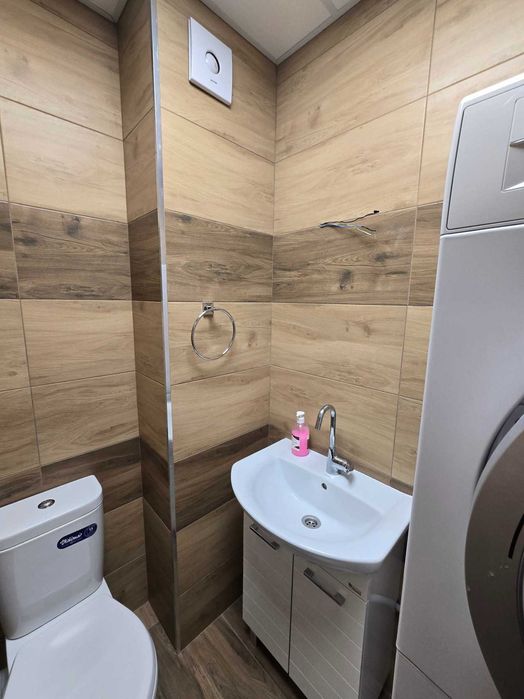 Продава се Тристаен апартамент в Пловдив, Тракия - 85 кв.м за 834 €/кв.м - Снимка #15