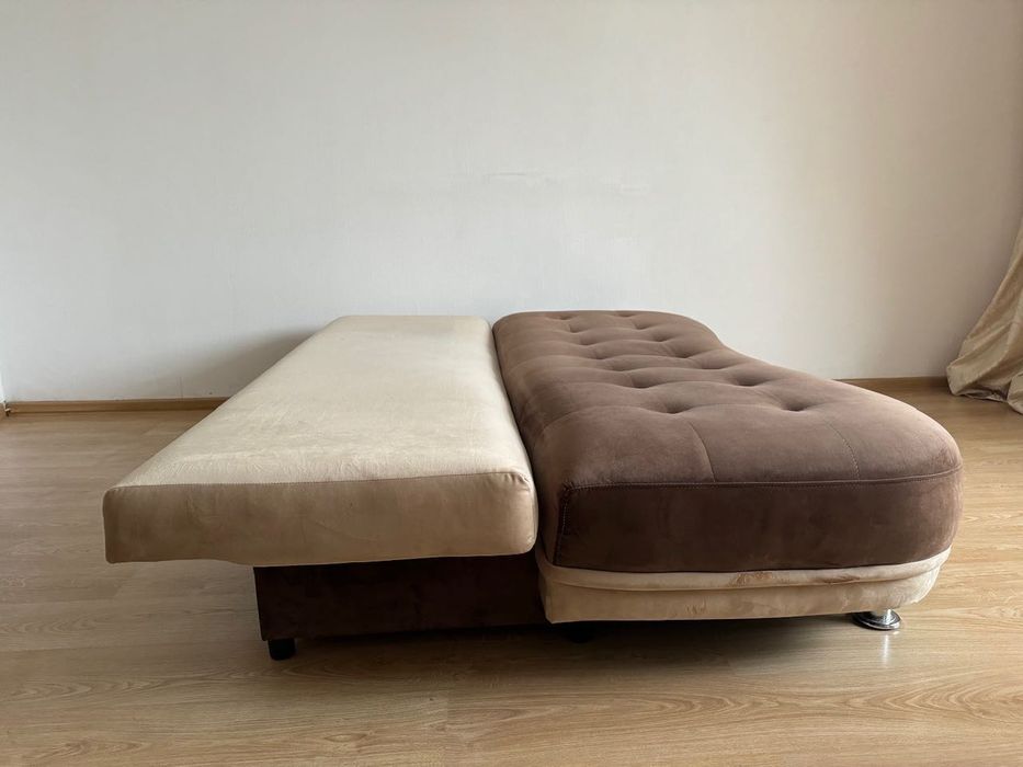 Продам диван для гостиной