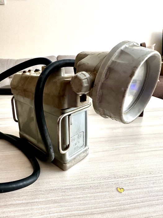 Стара миньорска лампа