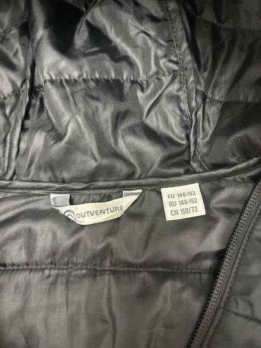 Продам детскую осеннюю куртку.