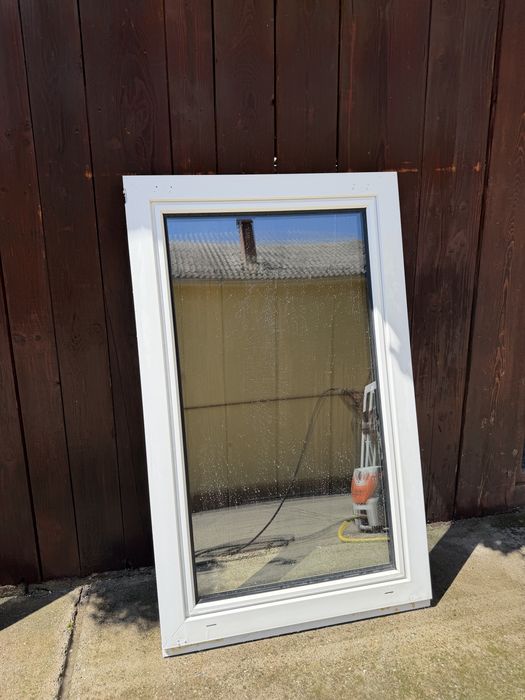 Tâmplărie PVC cu geam termopan ( 3 sticle)