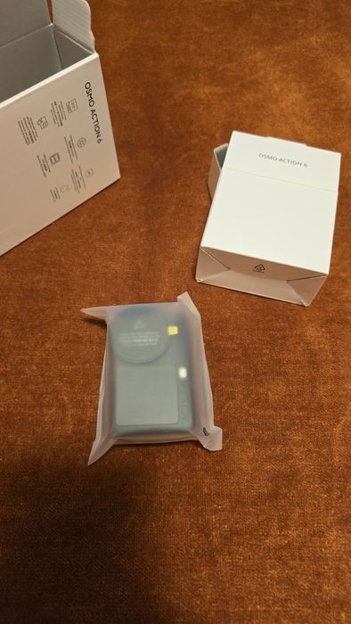 Camera de Actiune DJI  Osmo Action 6 Adventure Combo