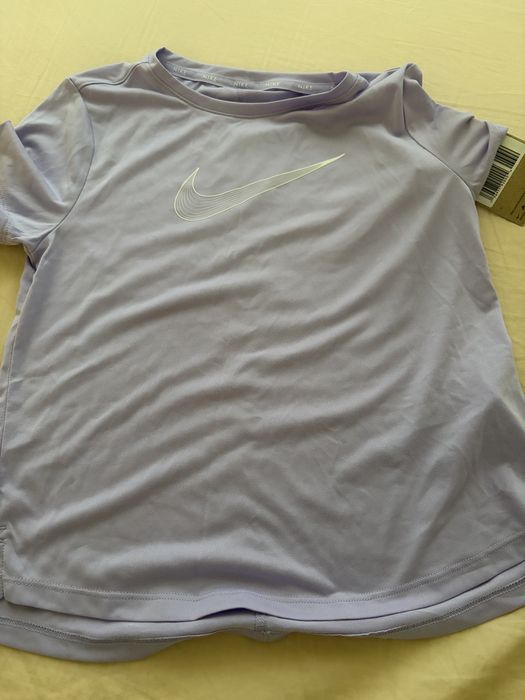 Nike лилава тениска