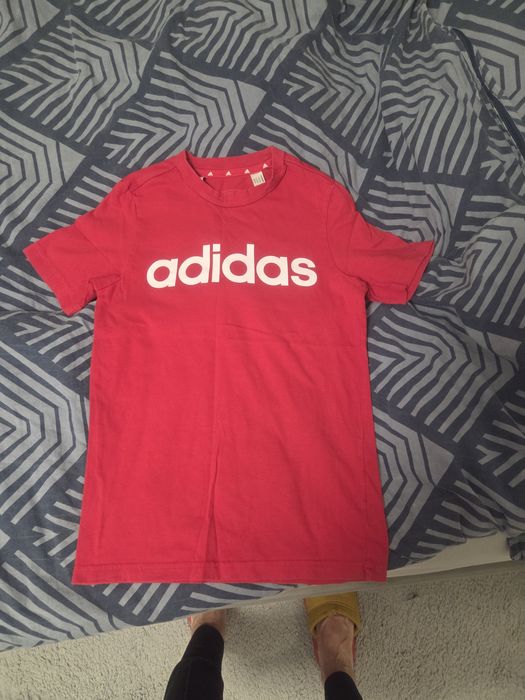 Tricou adidas roșu mărimea 11/12 ani(152)
