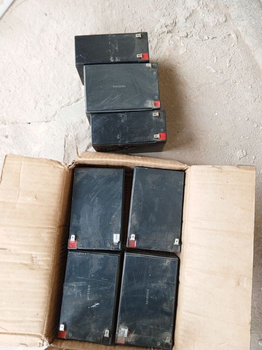 Аккумуляторы прикуриваем