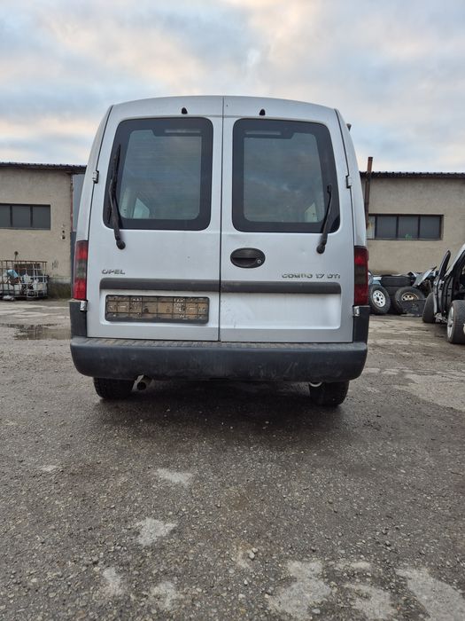 Opel combo 1.7 DTI - на части с  две плъзгащи врати.