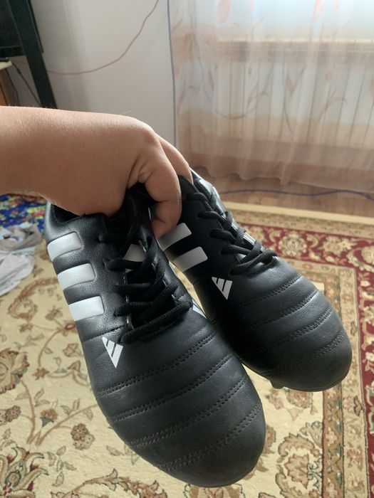 Бутсы с шипами 43 размера