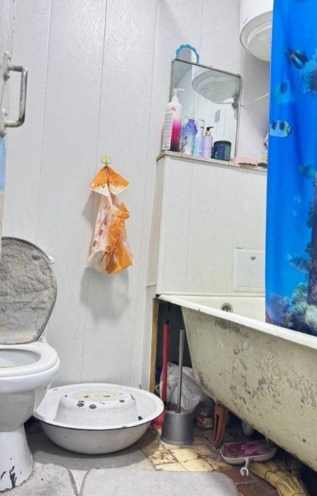 Спутник-9. 1/2/2. Метро-5 бекат срочно продаётся квартира