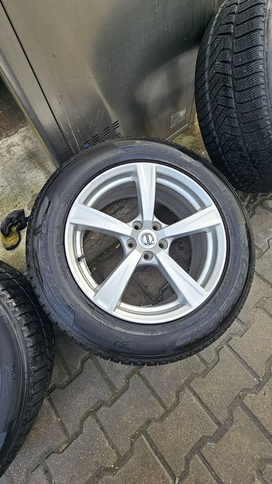 Set jante volvo xc90  + anvelope 235/60/r18 Pirelli Scorpion  iarna