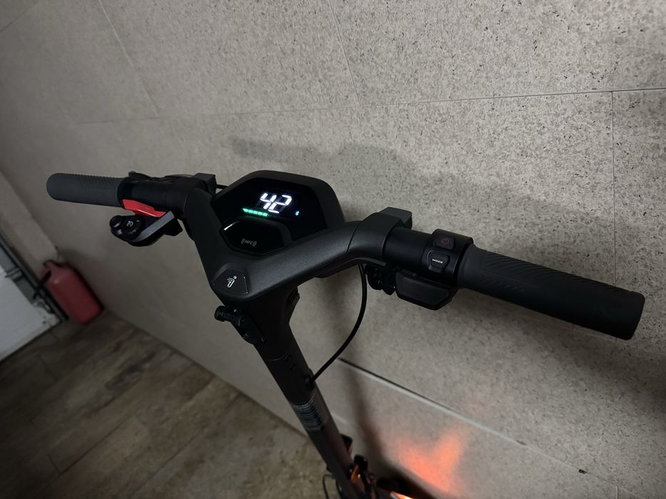 Электросамокат Ninebot P65U серый