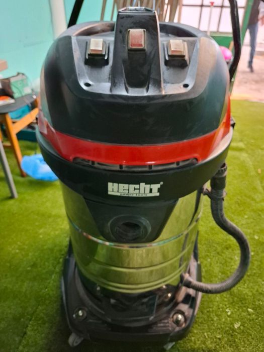 Професионална прахосмукачка ,три мотора и 50 м кабел