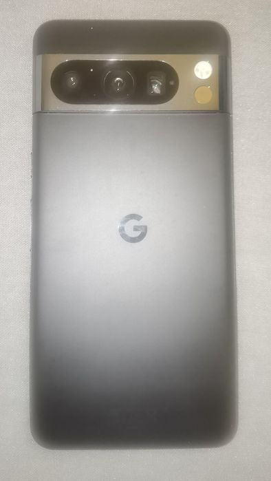 Google Pixel 8 Pro 
Memorie: 256GB
Ram: 12GB
Liber de rețea
Culoare: O