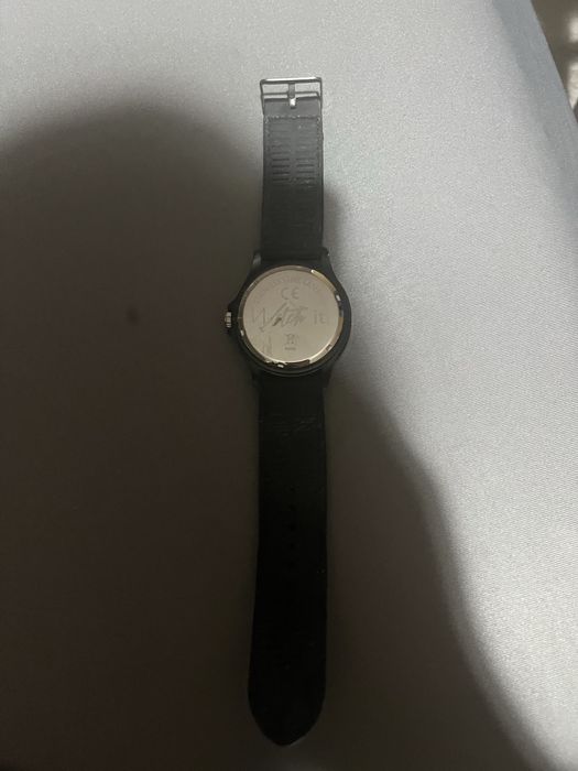 Quartz часовник черен