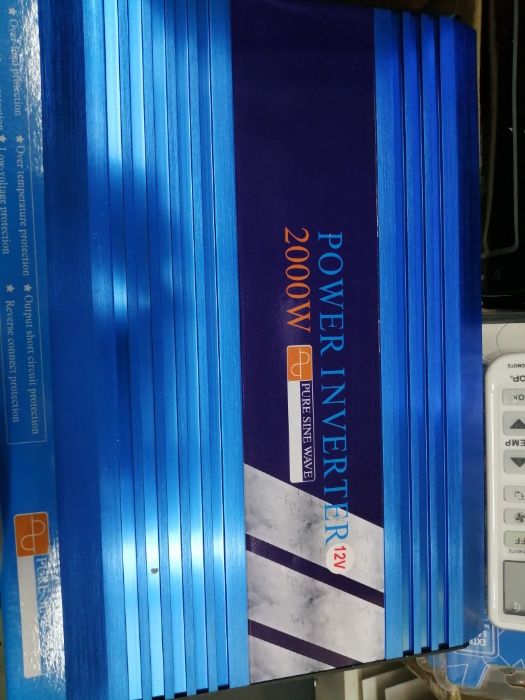 Инвертор 12V или 24V DC към 220V AC мощности от 1000W до 4000W